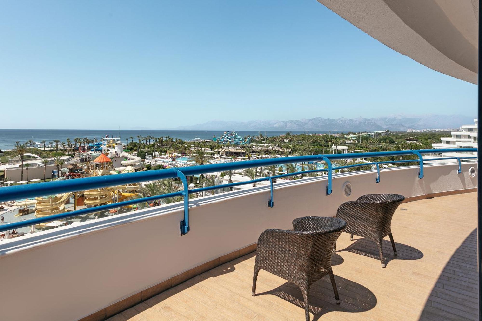 Titanic Deluxe Lara Hotel Antalya Ngoại thất bức ảnh