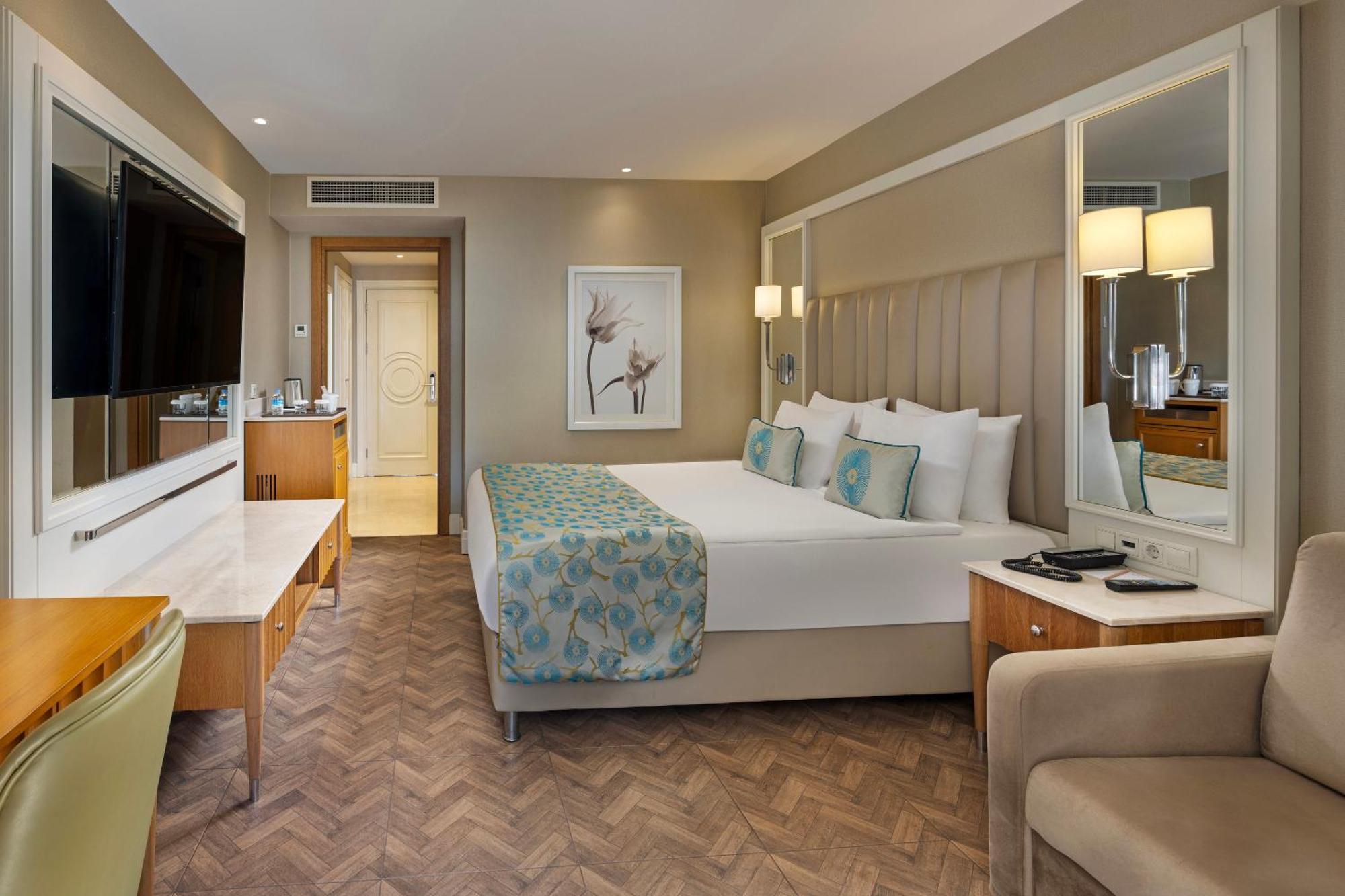 Titanic Deluxe Lara Hotel Antalya Ngoại thất bức ảnh